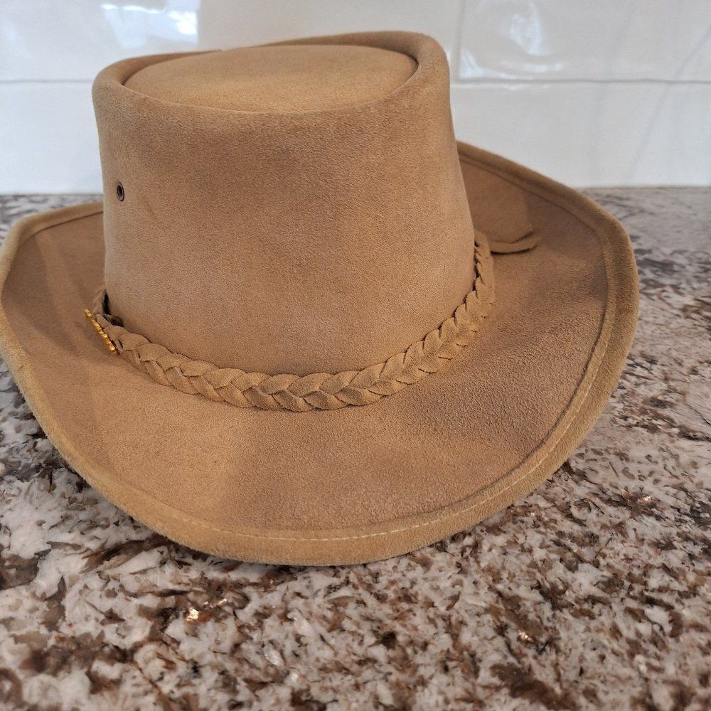 Australian genuine leather hat size M